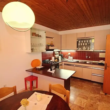 Apartment Kim Near The Sea *