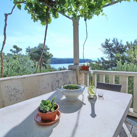 Apartment Kim Near The Sea Lumbarda